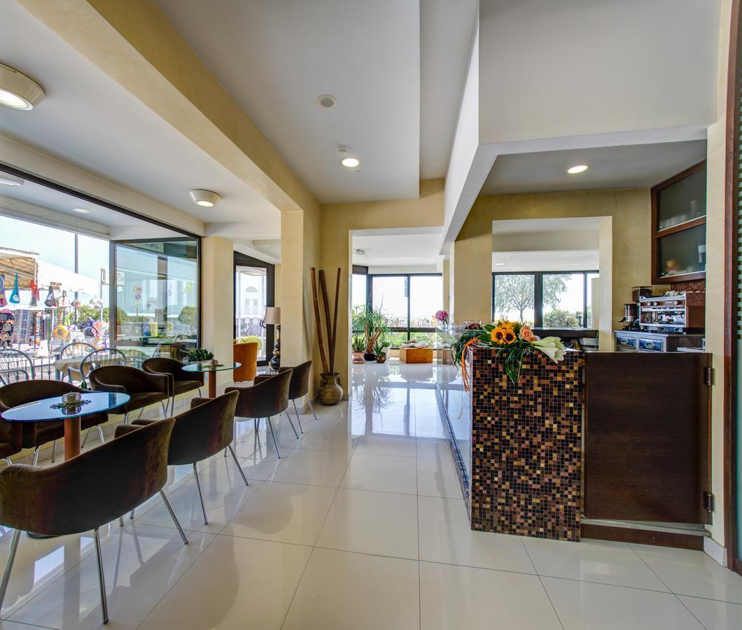 Hotel Deanna Белариа-Игеа Марина Екстериор снимка